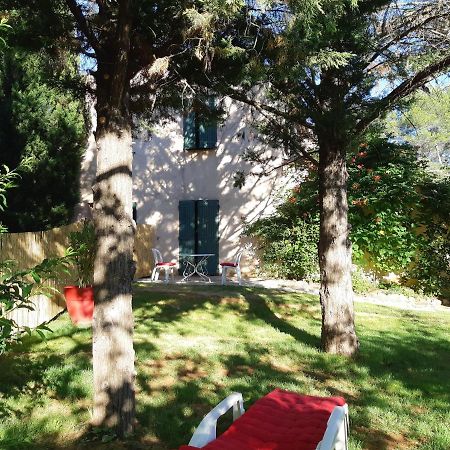 Suite Avec Jardin Entre Aix En Provence, Luberon Et Verdon Peyrolles-en-Provence Exterior photo